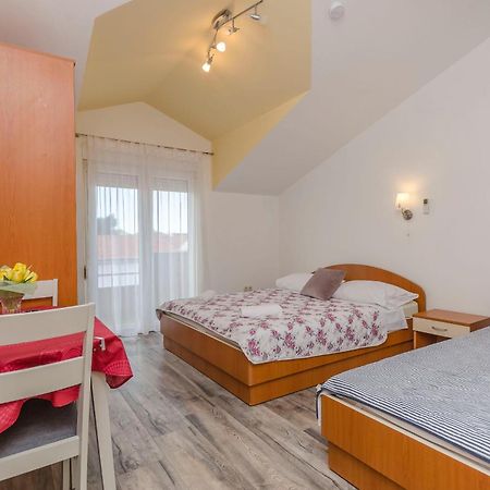 Apartments Rajka ヴォディツェ エクステリア 写真