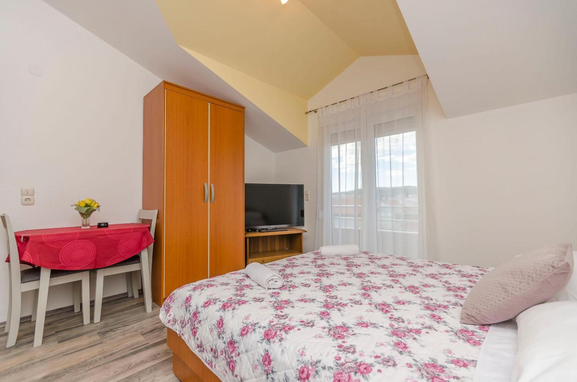Apartments Rajka ヴォディツェ エクステリア 写真