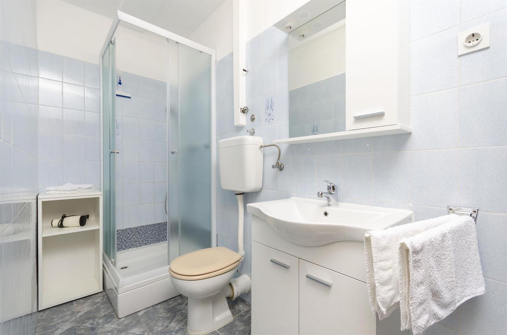Apartments Rajka ヴォディツェ エクステリア 写真